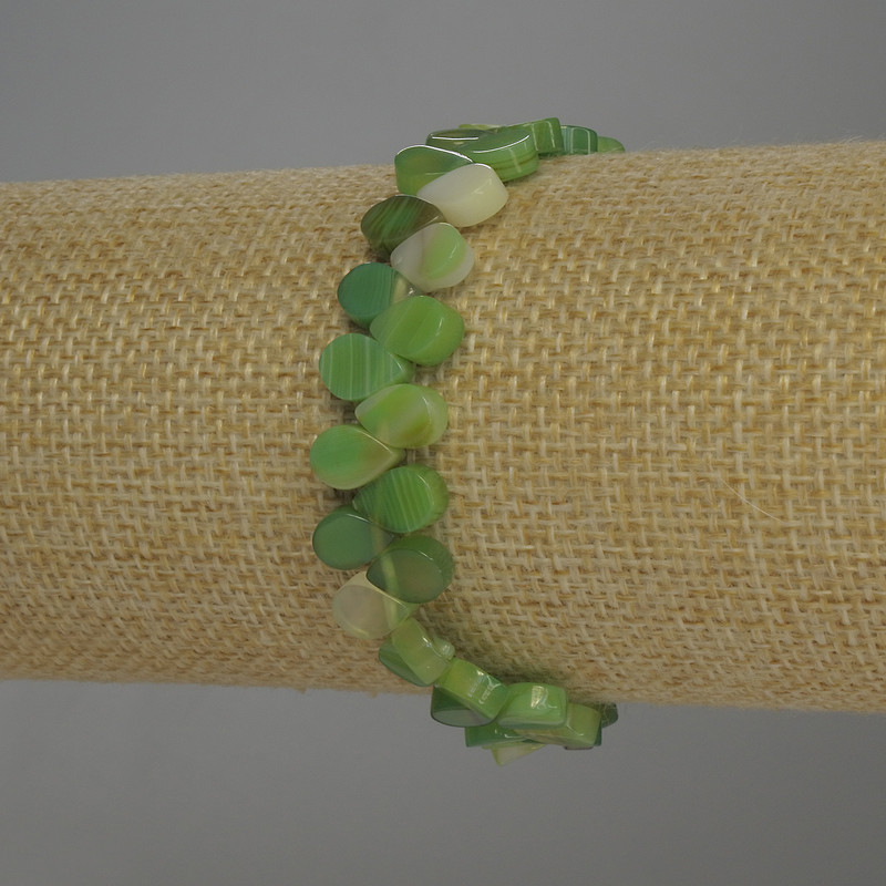 Brățară din agat în formă de picătură, diametrul 8×6 mm, lungime 18 cm, elastică