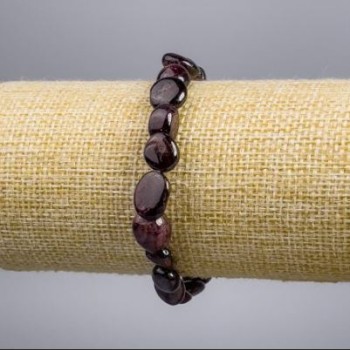 Brățară din granat facetat, diametru 8-11×8 mm, lungime 18 cm, pe elastic