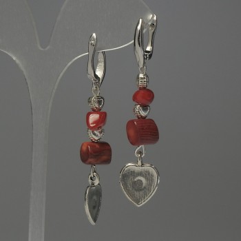 Cercei din coral cu inserții metalice, lungime 57 mm+