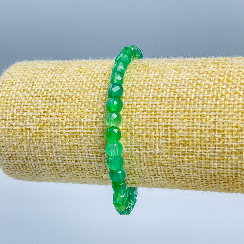 Brățară din agat natural, cub facetat 5×5 mm, lungime 18 cm (elastică)