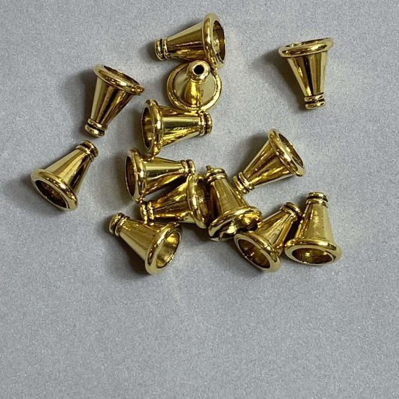 Cap terminal pentru accesorii, diametru 11x9 mm, diametrul găurii 1,8 mm și 6,7 mm, culoare aurie a metalului, ambalaj 20 g +/- 23 buc. +