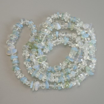 Mărgele din piatră lunară, fragmente, diametrul 8–10×3–4 mm, lungime 78 cm, pe fir