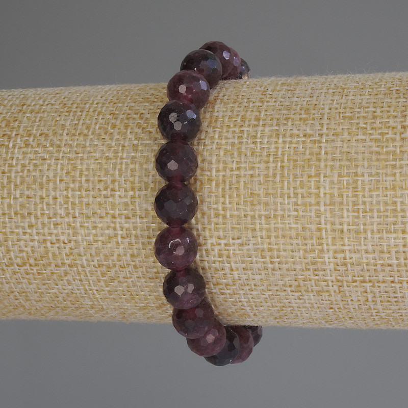 Brățară din turmalin, mărgele facetate, diametrul de 8 mm, lungime 18 cm (elastică)