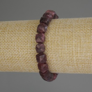 Brățară din turmalin, cuburi tăiate, diametru 8×8 mm, lungime 18 cm (elastică)