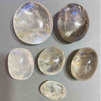 Reducere (la 100 g) Piatră suvenir, Cristal de munte, asortiment, dimensiuni, preț per 100 g (fisuri, cioburi, uzură)