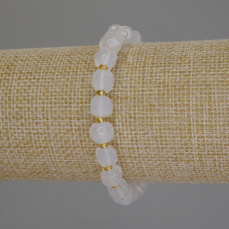 Brățară din cuarț alb, cub granulat, diametru 7×7 mm, lungime 18 cm, elastică