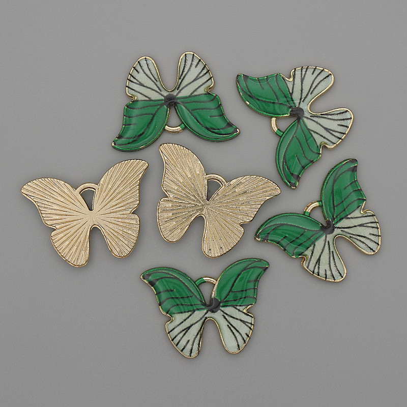 Pandantiv cu fluture, email colorat pe metal auriu, diametrul 22×16 mm, pachet de 6 buc.