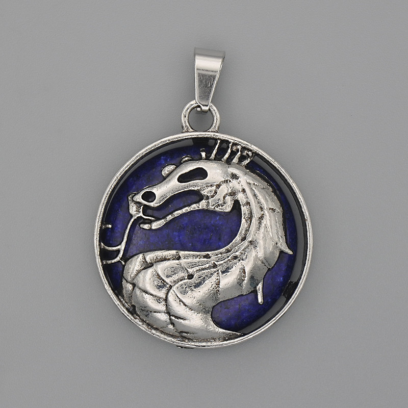 Pandantiv «Dragon în cerc» cu lazurit, diametru aproximativ 28 mm, lungime aproximativă 38 mm, metal argintiu