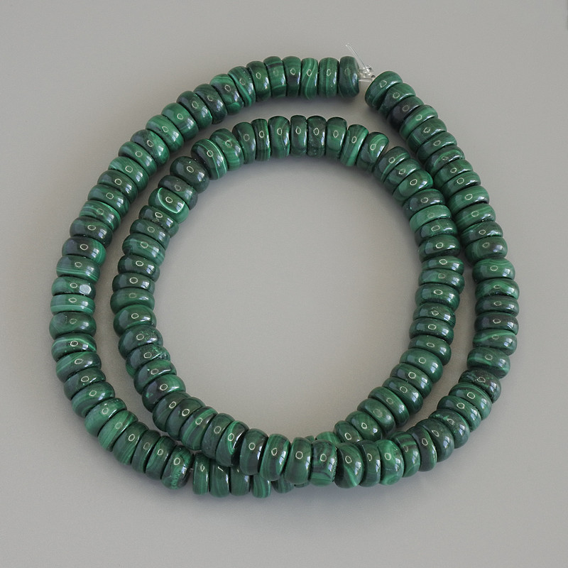 Mărgele de malahit în formă rondelle, diametrul 7,5×2–4 mm, pe fir, lungime 41 cm+