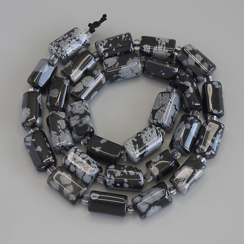 Mărgele din obsidian fulgi de zăpadă, tăiate facetat, diametrul 12×7 mm ±, cu mărgele de 3 mm ±, lungime 38 cm ±, pe fir