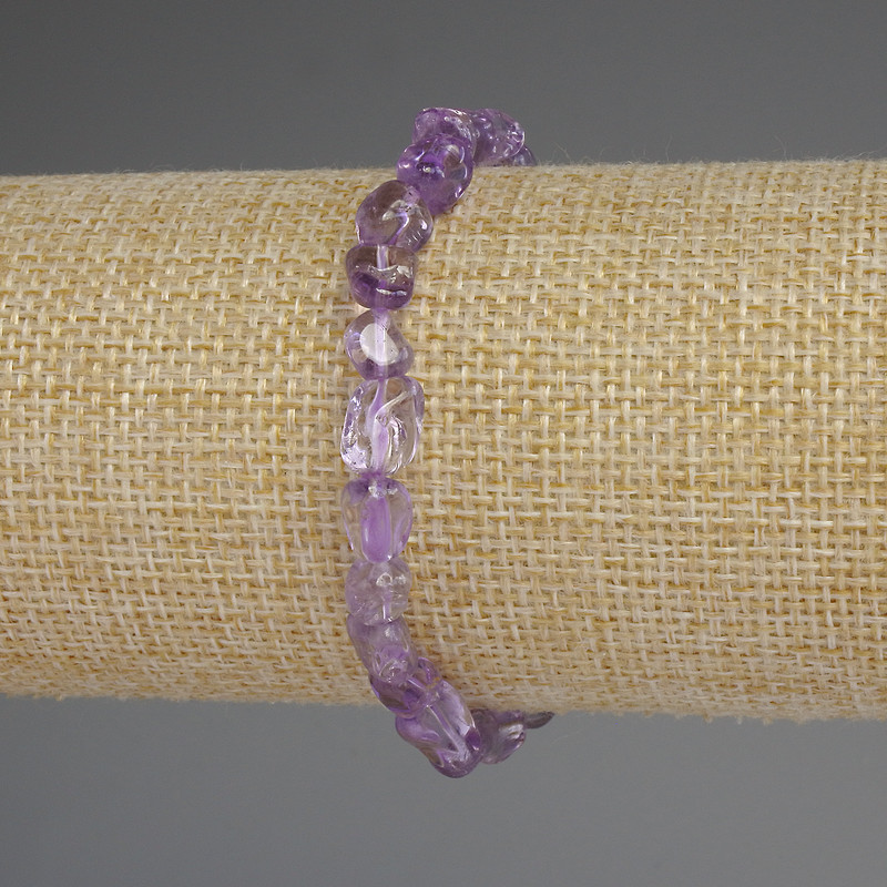 Brățară cu ametist fațetat, diametrul 8×6 mm, lungime 18 cm, pe elastic