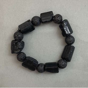 Brățară cu turmalin Sherl, piatră neprelucrată, tăiată, diametrul 19–27×15 mm ±, mărgele de lavă 12 mm ±, lungime 20 mm ±, pe elastic