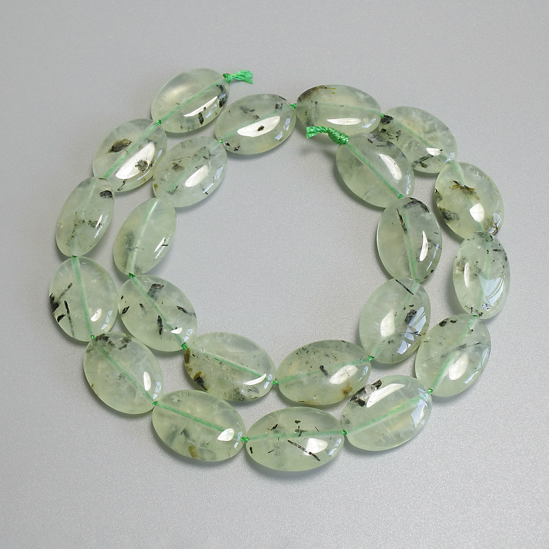 Mărgele de prehnit, ovale, diametrul 18x13 mm, pe șnur, lungime 40 cm+