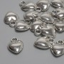 Pandantiv inimă, culoare metalică argintie, diametru 12x9 mm, ± gaură pentru urechi 2,4 mm, ambalare 16 buc.