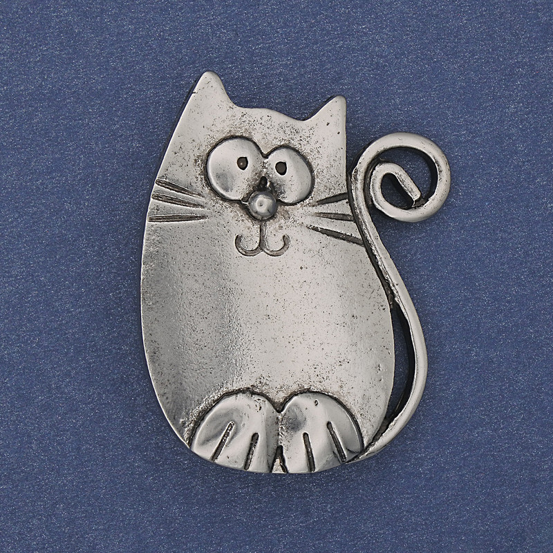Broșă-pendulă Pisică din metal argintiu, 37x29 mm