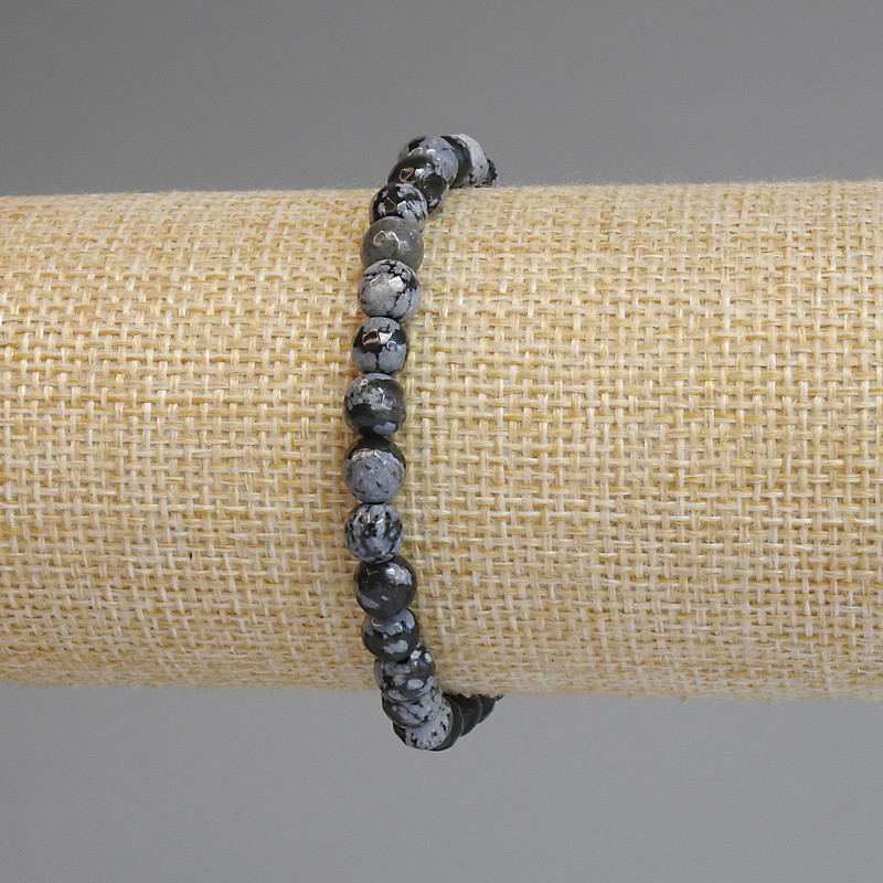 Brățară elastică din obsidian de zăpadă, mărgele tăiate de 6 mm, lungime 18 cm +/-