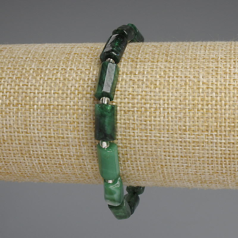 Brățară din smarald, tăietură facetată, diametru 11×6–7 mm, mărgele 3 mm, lungime 18 cm, pe elastic