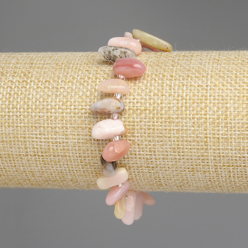 Brățară cu opal roz, fațetată, în formă de fluture, diametrul 9-14×4-6 mm, mărgele de 3 mm, lungime 18 cm, pe elastic