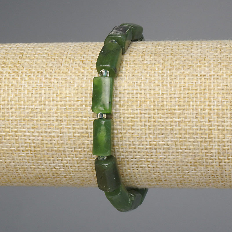 Brățară din jadit tăiat, diametrul 11-12×6-7, mărgele de 5 mm +-, mărgele de 3 mm +-, lungimea 18 mm+- elastic