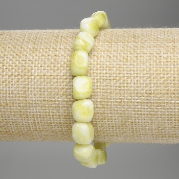 Brățară din jadit cu mărgele tăiate la fațete, diametrul de 9–10×8 mm, lungimea 18 cm, cu bandă elastică