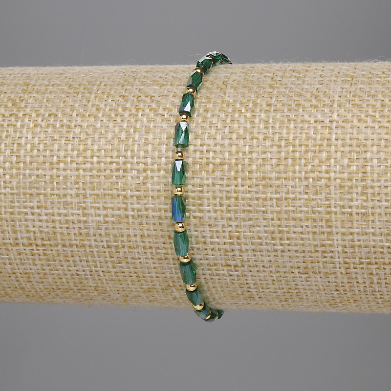 Brățară din cristal ceh verde, cilindri fațetați 5×3 mm și mărgele 2 mm, lungime 18 cm, elastice