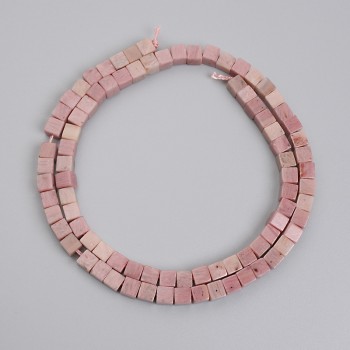 Mărgele de rodonit cubice, diametrul 4,5×4,5 mm, pe șnur, lungime 38 cm+