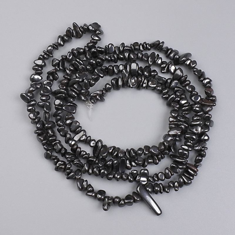 Mărgele de hematit fragmentate, diametrul 4–6×3–4 mm, lungime 78 cm pe fir