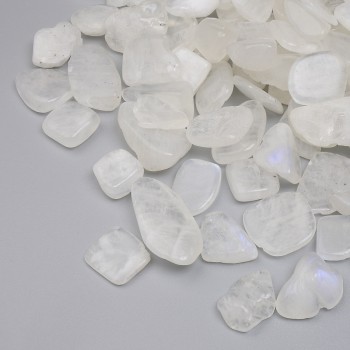 Piatră naturală adular – cioburi fără gaură, 12-20×10-14 mm ± (la 100 g ±)