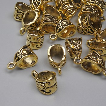 Feronerie pentru pandantiv, diametru 13×8 mm (+/−), diametrul găurii 5×6 mm (+/−), culoare aurie a metalului, finisaj 20 g (+/−) (~24 buc.)