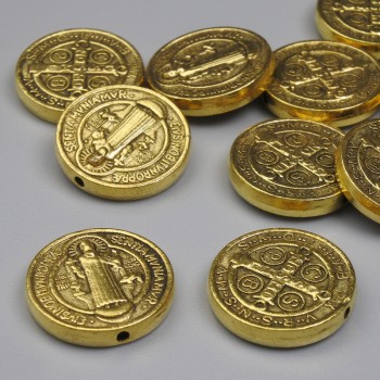 Furnitură mărgea-inserație Sfântul Benedict, culoare aurie, diametru 14,5 mm, diametrul găurii 1 mm, ambalaj 20 g (~10 buc.)