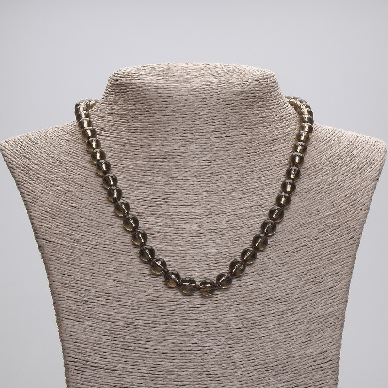 Colier din topaz fumuriu, bilă facetată, diametrul 7,5 mm, lungime 45 cm, cu închizătoare