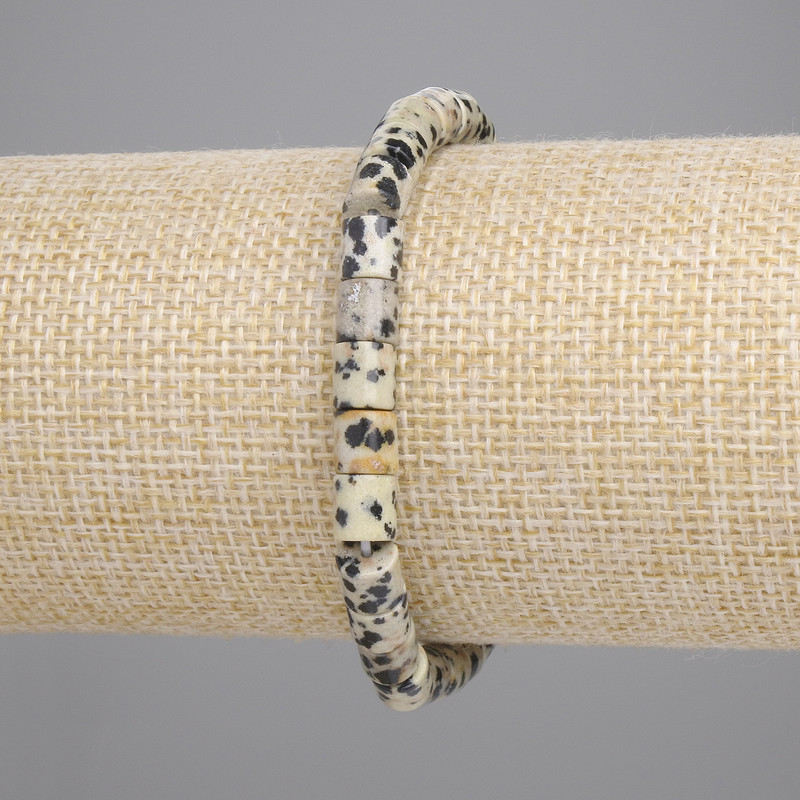 Brățară din jasper dalmatian, mărgele cilindrice, diametru 6x6 mm ±, pe bază elastică, lungime 18 cm+