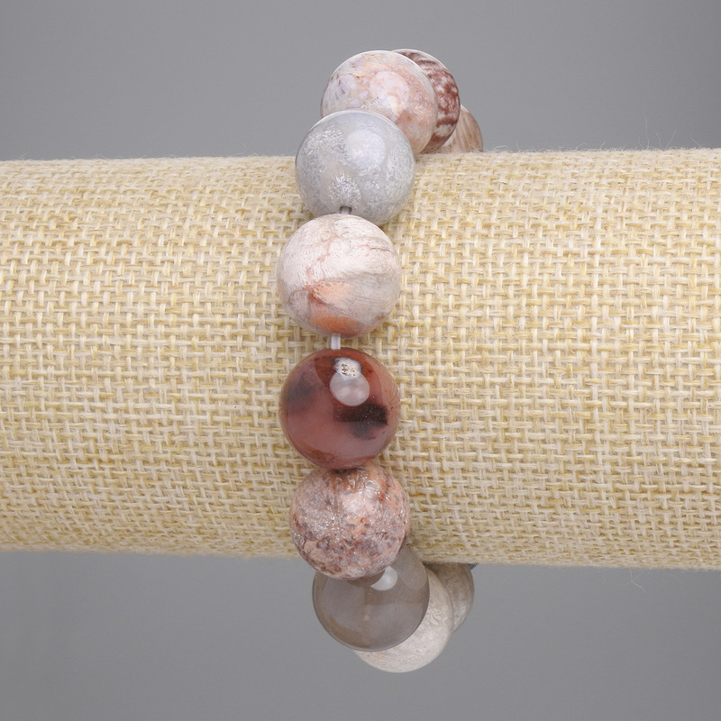 Brățară din coral fosilizat, bile lucioase, diametrul de 14 mm, lungime 18 cm, cu elastic