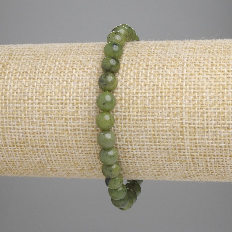 Brățară din jadeit, bile netede, diametrul 6 mm, lungime 18 cm, pe bază elastică