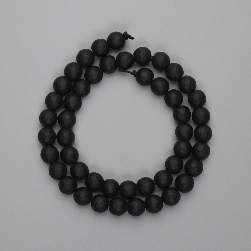 Mărgele de șungit facetate, cu diametrul de 8 mm, lungime aproximativă 35 cm, pe fir