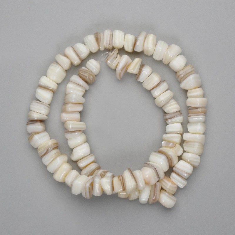 Mărgele sidef, formă ovoidă, diametrul 7–9×3–5 mm, lungime 39 cm, pe fir