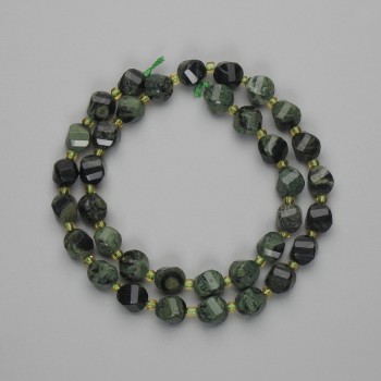 Mărgele din jasper oceanic, rombi fațetați 8×7 mm ±, mărgele de 3 mm ±, lungime aproximativă 38 cm, pe fir