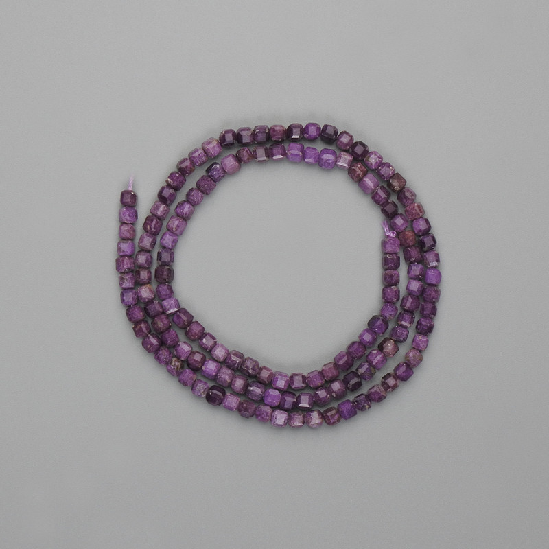 Mărgele de charoit fațetate cuburi 3x3 mm, lungime 39 cm, pe fir