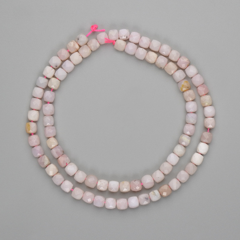 Mărgele din opal roz, fațetate, cuburi 4x4 mm, lungime 39 cm, pe șnur
