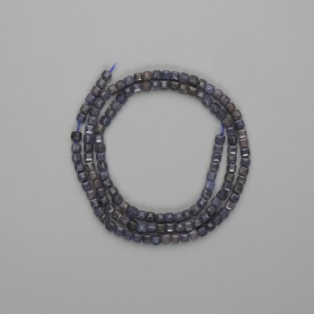 Mărgele de safir natural, cub facetat 3x3 mm, lungime aproximativă 39 cm, pe șnur