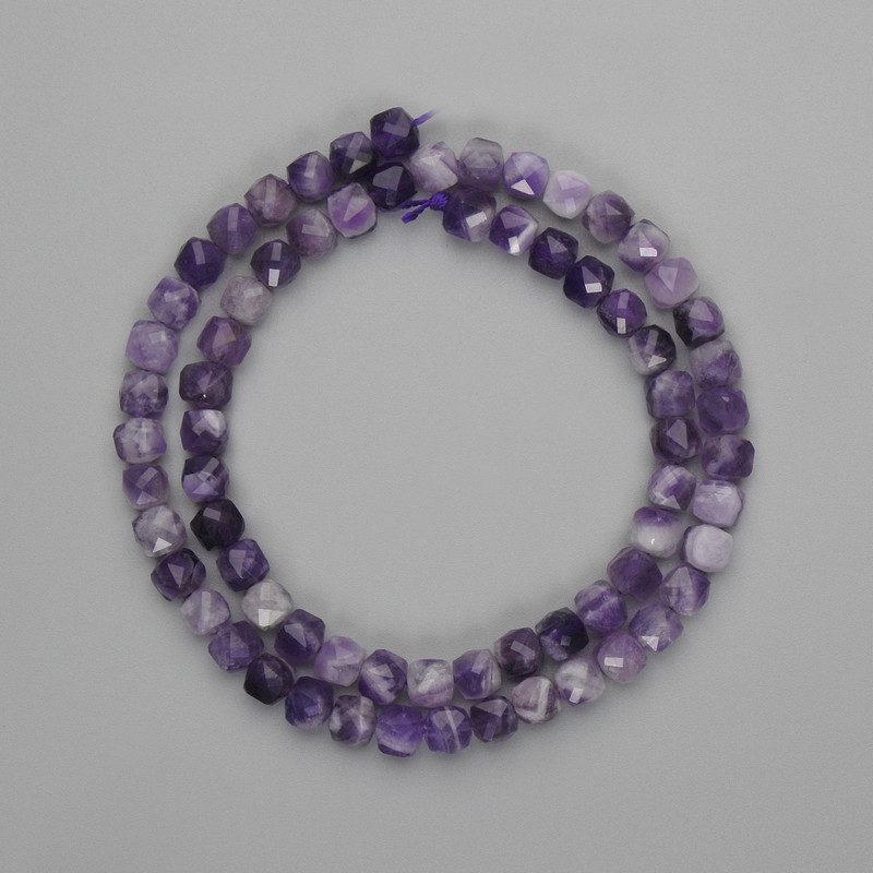 Mărgele din ametist tăiate cub, 5x5 mm, lungime aproximativă 37 cm, pe șnur