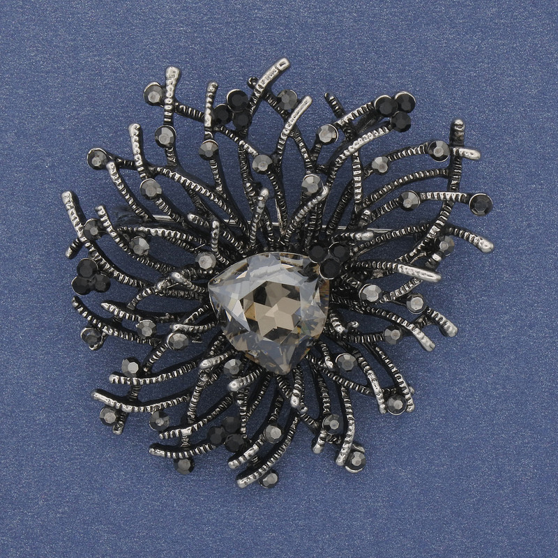 Broșă-pandantiv Accent, cristal gri, strasuri gri, metal argintiu 47×42 mm+