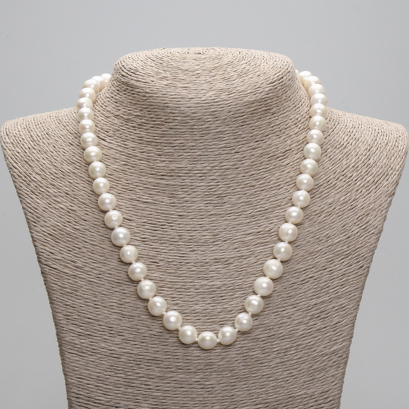 Colier din perle de apă dulce naturale 9-10×8-8 mm, 5 mm +/-; lungime 45 cm +/- 5 cm, lanț de prelungire