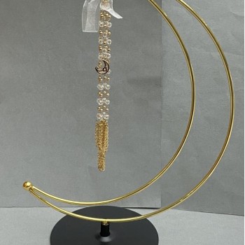 Suport Semilună auriu pentru sferă, 24×17 cm ±, cu picioare de 10 cm ±, lungimea lanțului 16 cm ±, metal auriu