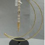 Suport Semilună auriu pentru sferă, 24×17 cm ±, cu picioare de 10 cm ±, lungimea lanțului 16 cm ±, metal auriu