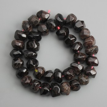Mărgele de granat cu fațete, diametrul 14-15 mm, 5×9-11 mm ±, lungimea 39 cm ±, cu imperfecțiuni naturale