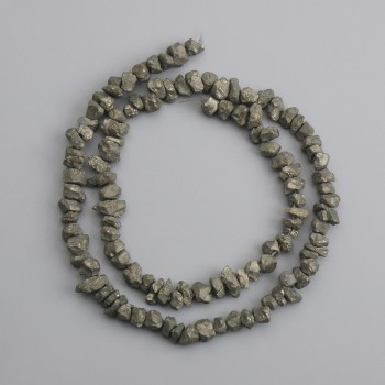 Mărgele din pirită neprelucrate, fragmente cu diametrul 4–6×3–7 mm, lungime 40 cm (+)