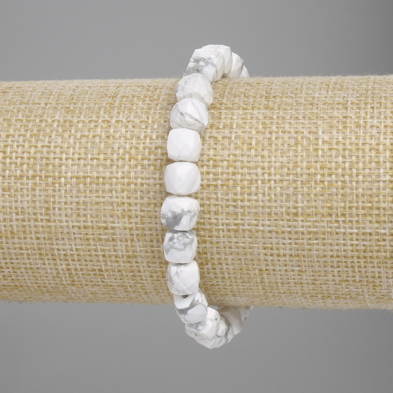 Brățară din kaolinit, cuburi tăiate, diametrul 7 mm ±, lungime 18 cm ±, elastic