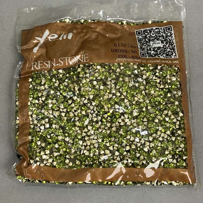 Strasuri verzi, diametru 4 mm +- ambalaj 75 g