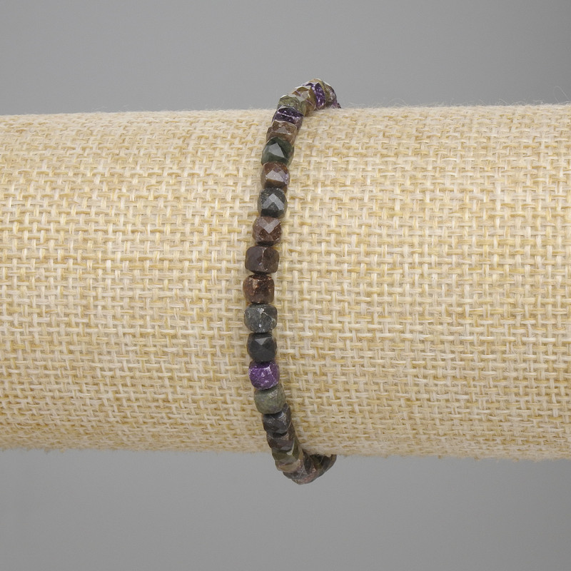 Brățară din turmalin, cuburi facetate 4×4 mm, lungime ±18 cm, pe elastic
